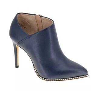 BCBGeneration Women's Hadix Bootie Navy Blue Gold Chain Detail‎ Size 6.5 Siren